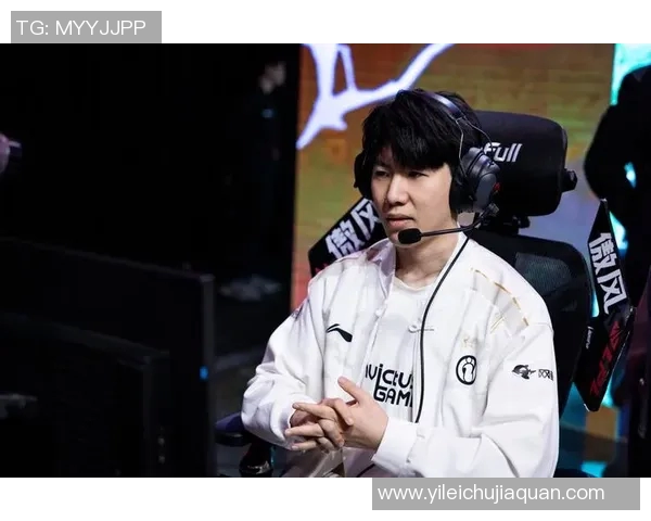 CSGO社区热议IG战队近期状态引发的争议与讨论分析